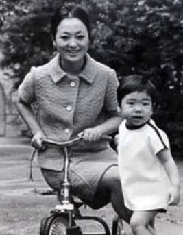 香川照之の学歴がすごい 幼少期から猛勉強を続けた凄絶な裏事情 Edona Blog 香川照之の学歴がすごい 幼少期から猛勉強を続けた凄絶な裏事情 Edona Blog
