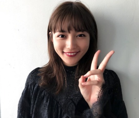 川口春奈の家族は何人 母親の現在の職業 父親と兄弟のエピソードまとめ Edona Blog